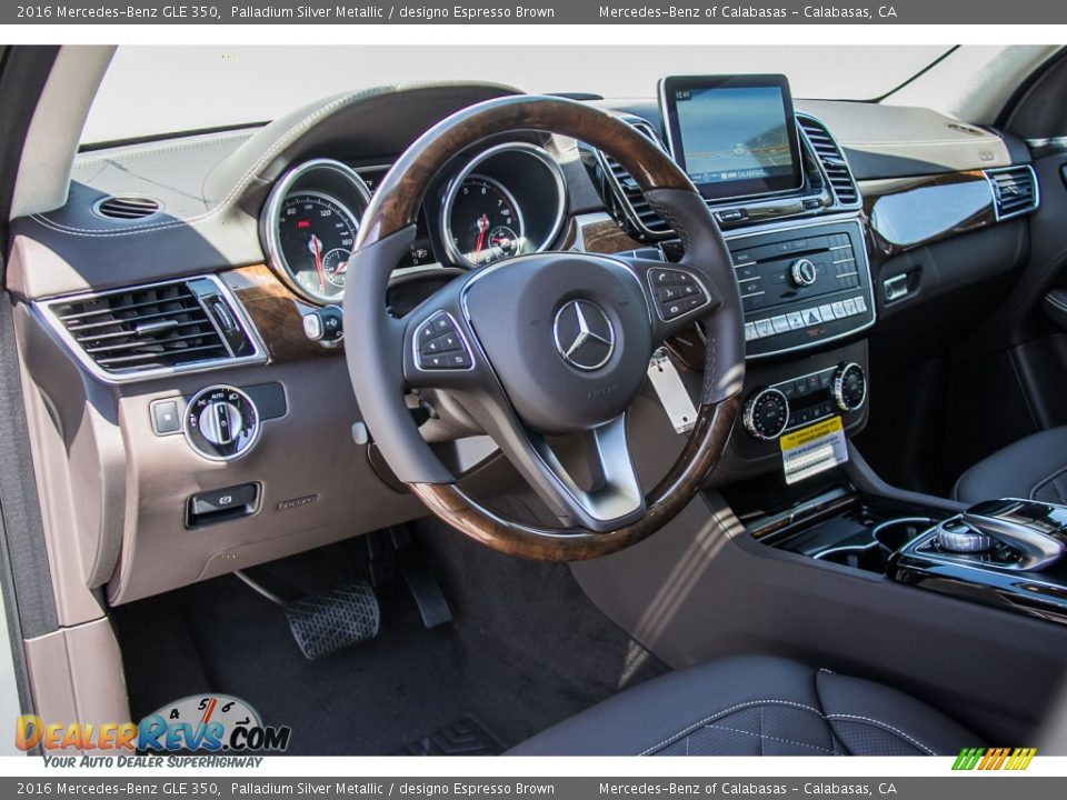 Dashboard of 2016 Mercedes-Benz GLE 350 Photo #6