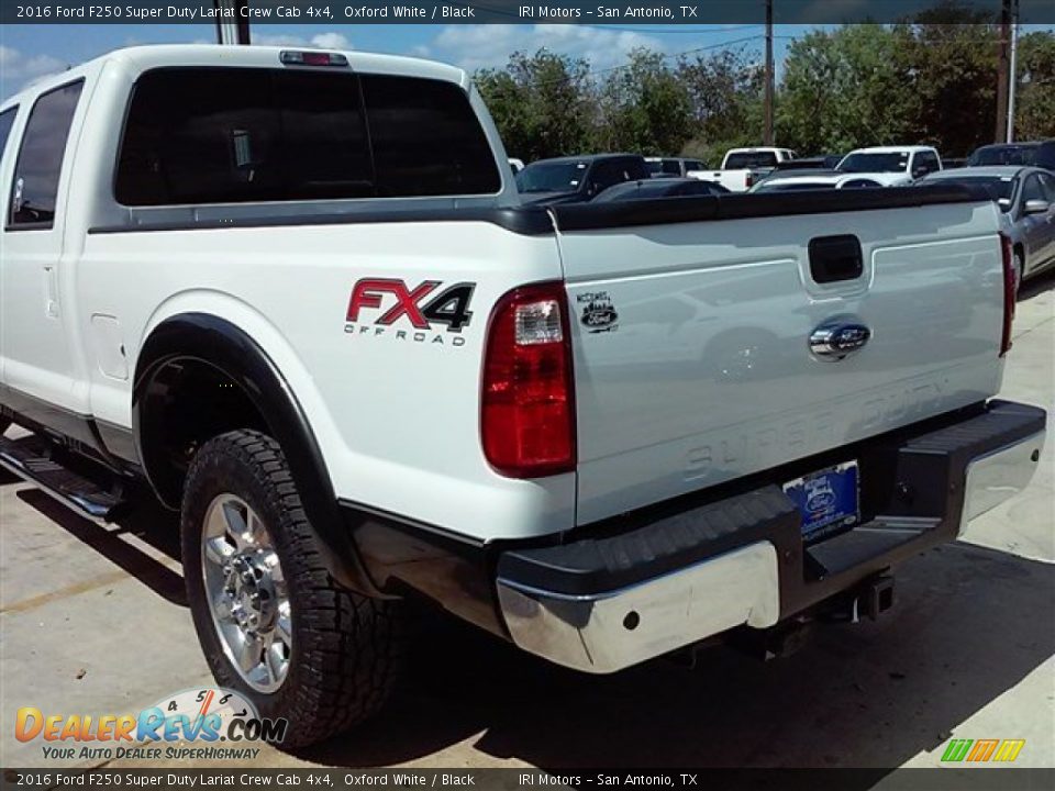 2016 Ford F250 Super Duty Lariat Crew Cab 4x4 Oxford White / Black Photo #18