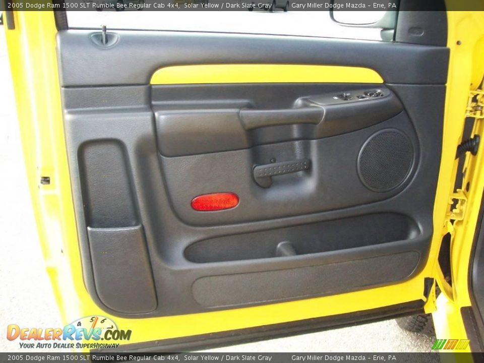 2005 Dodge Ram 1500 SLT Rumble Bee Regular Cab 4x4 Solar Yellow / Dark Slate Gray Photo #11