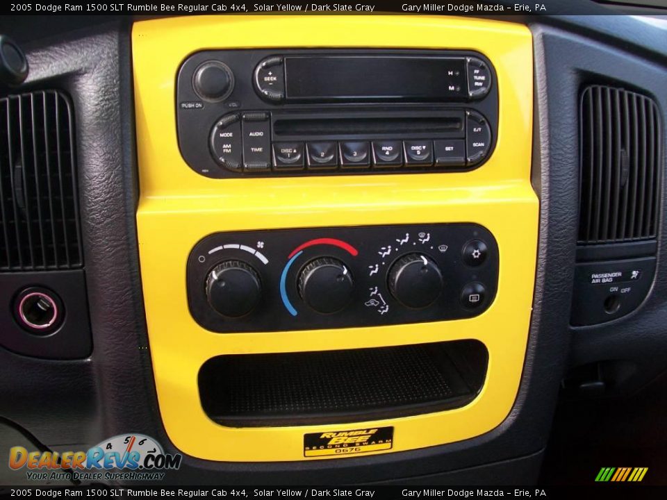 2005 Dodge Ram 1500 SLT Rumble Bee Regular Cab 4x4 Solar Yellow / Dark Slate Gray Photo #14