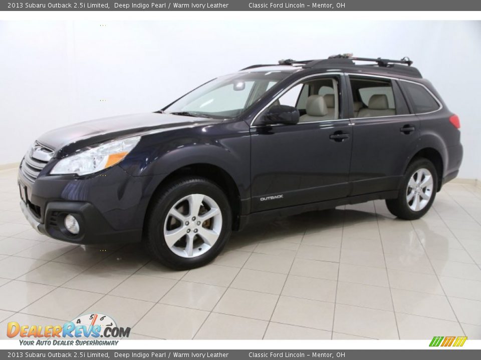 Front 3/4 View of 2013 Subaru Outback 2.5i Limited Photo #3