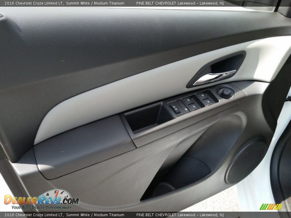 2016 Chevrolet Cruze Limited LT Summit White / Medium Titanium Photo #8