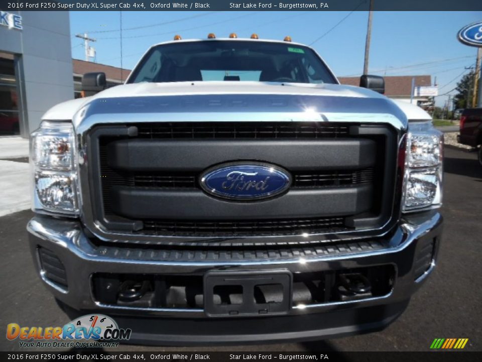 2016 Ford F250 Super Duty XL Super Cab 4x4 Oxford White / Black Photo #2