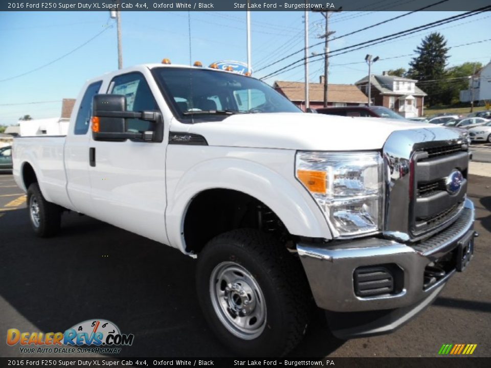 2016 Ford F250 Super Duty XL Super Cab 4x4 Oxford White / Black Photo #3