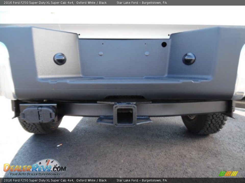 2016 Ford F250 Super Duty XL Super Cab 4x4 Oxford White / Black Photo #8
