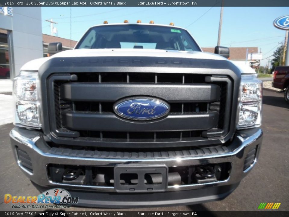 2016 Ford F250 Super Duty XL Super Cab 4x4 Oxford White / Black Photo #2