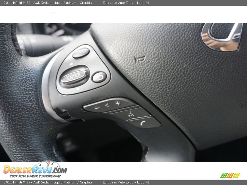 2011 Infiniti M 37x AWD Sedan Liquid Platinum / Graphite Photo #30