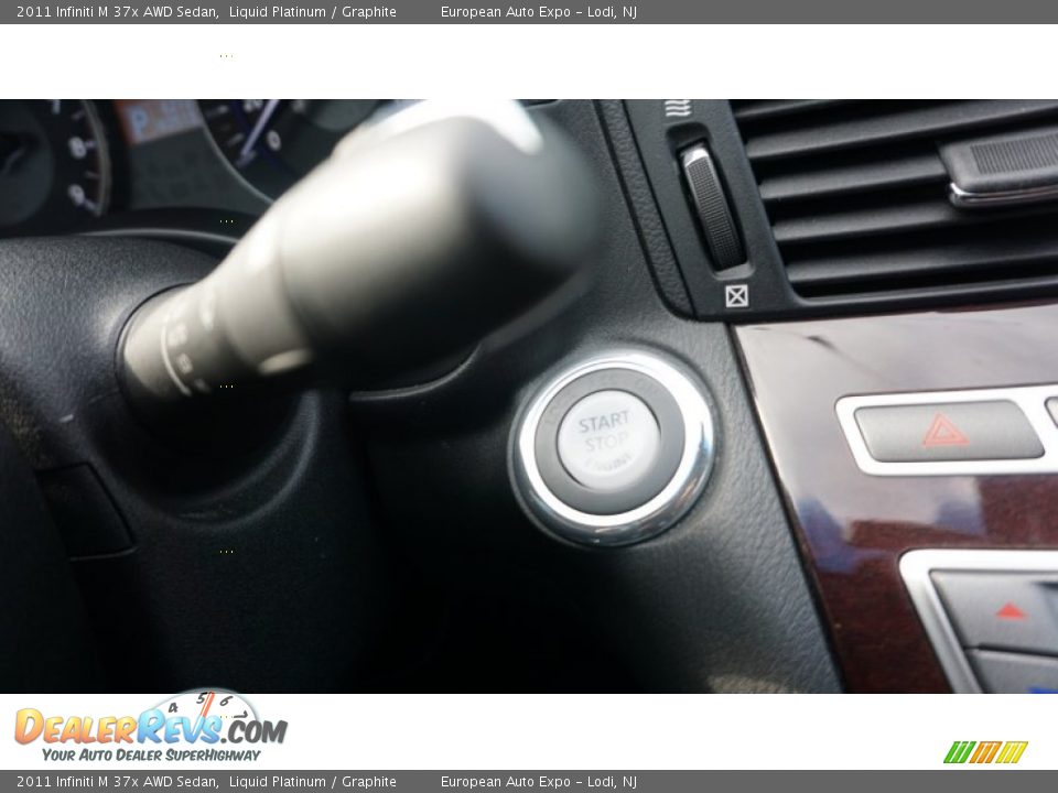 2011 Infiniti M 37x AWD Sedan Liquid Platinum / Graphite Photo #33