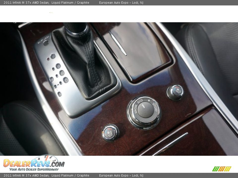 2011 Infiniti M 37x AWD Sedan Liquid Platinum / Graphite Photo #36