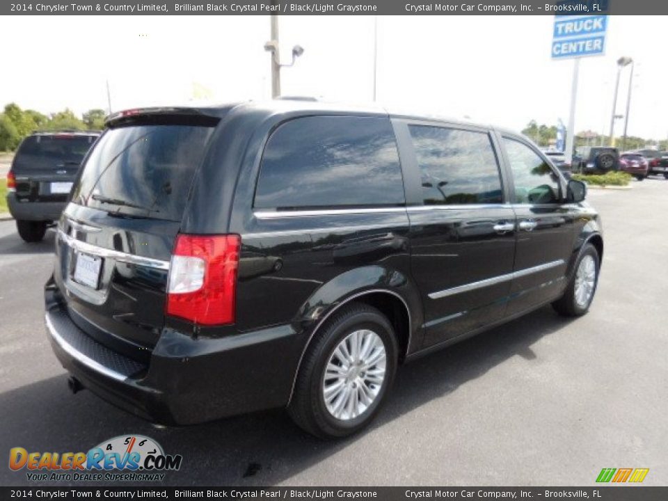 2014 Chrysler Town & Country Limited Brilliant Black Crystal Pearl / Black/Light Graystone Photo #11