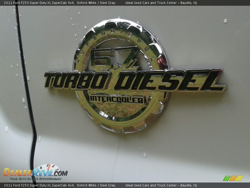2011 Ford F250 Super Duty XL SuperCab 4x4 Oxford White / Steel Gray Photo #11