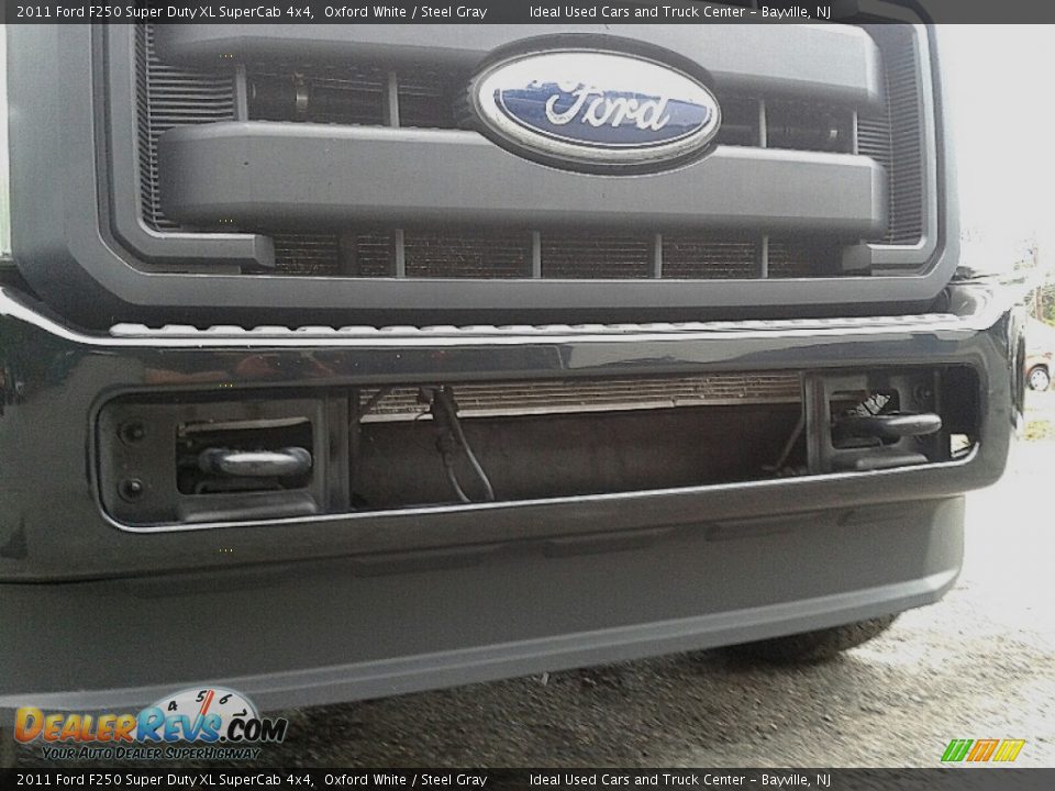 2011 Ford F250 Super Duty XL SuperCab 4x4 Oxford White / Steel Gray Photo #12