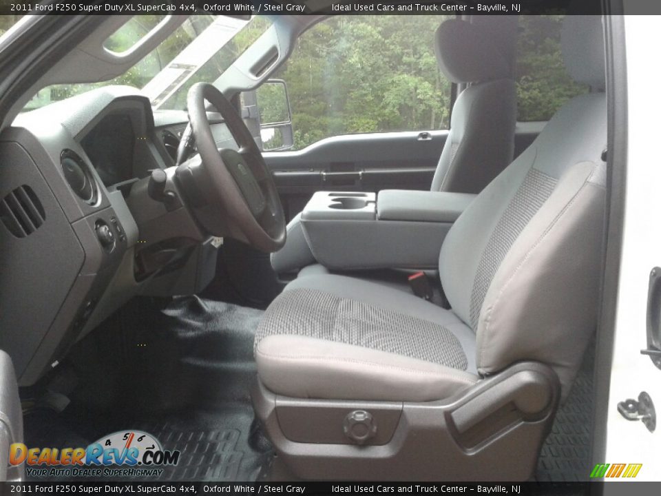 2011 Ford F250 Super Duty XL SuperCab 4x4 Oxford White / Steel Gray Photo #16
