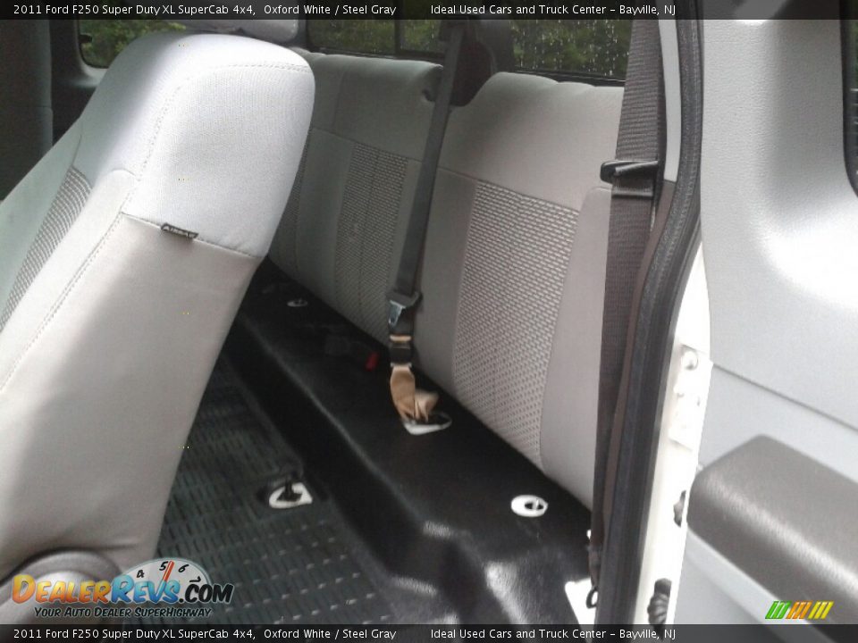 2011 Ford F250 Super Duty XL SuperCab 4x4 Oxford White / Steel Gray Photo #22