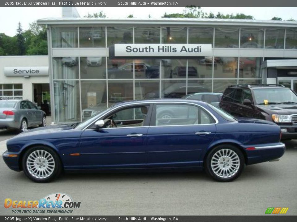 2005 Jaguar XJ Vanden Plas Pacific Blue Metallic / Ivory Photo #1