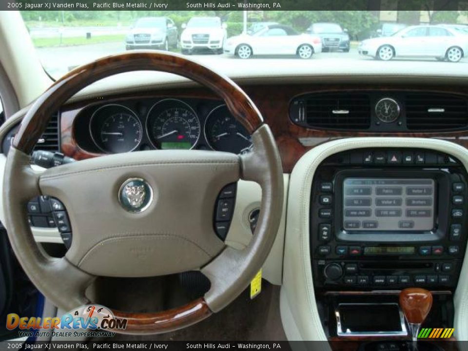 2005 Jaguar XJ Vanden Plas Pacific Blue Metallic / Ivory Photo #10