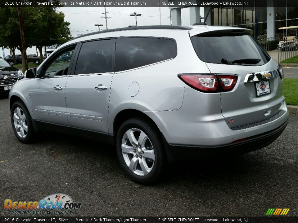 2016 Chevrolet Traverse LT Silver Ice Metallic / Dark Titanium/Light Titanium Photo #4