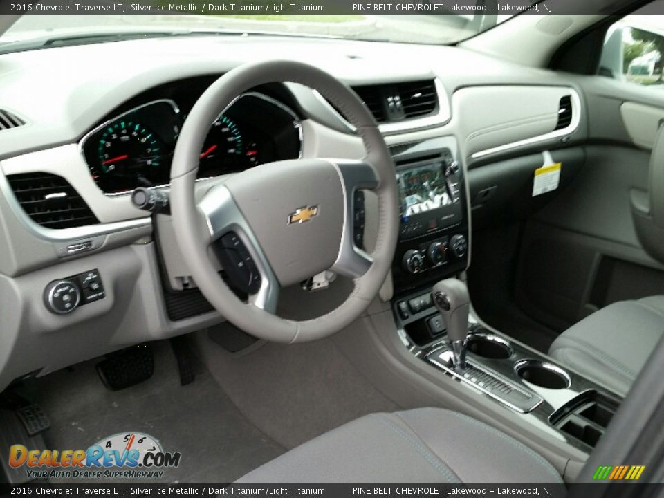 2016 Chevrolet Traverse LT Silver Ice Metallic / Dark Titanium/Light Titanium Photo #7