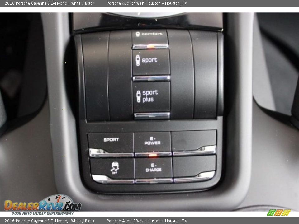 Controls of 2016 Porsche Cayenne S E-Hybrid Photo #19