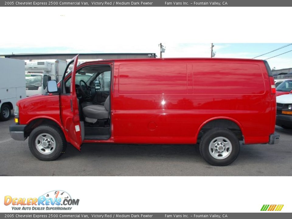 2005 Chevrolet Express 2500 Commercial Van Victory Red / Medium Dark Pewter Photo #10