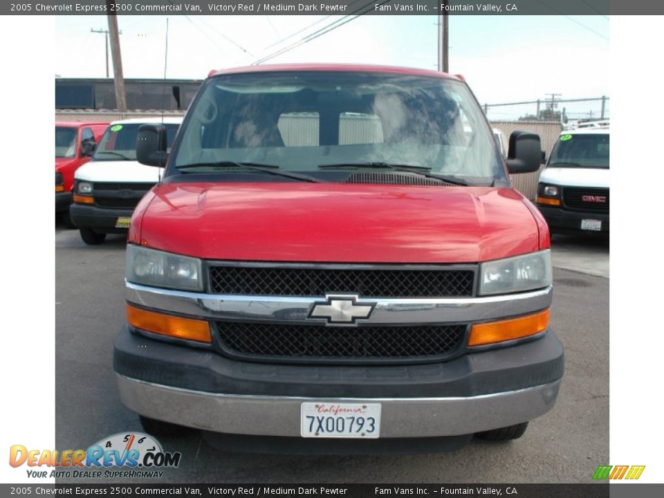 2005 Chevrolet Express 2500 Commercial Van Victory Red / Medium Dark Pewter Photo #12