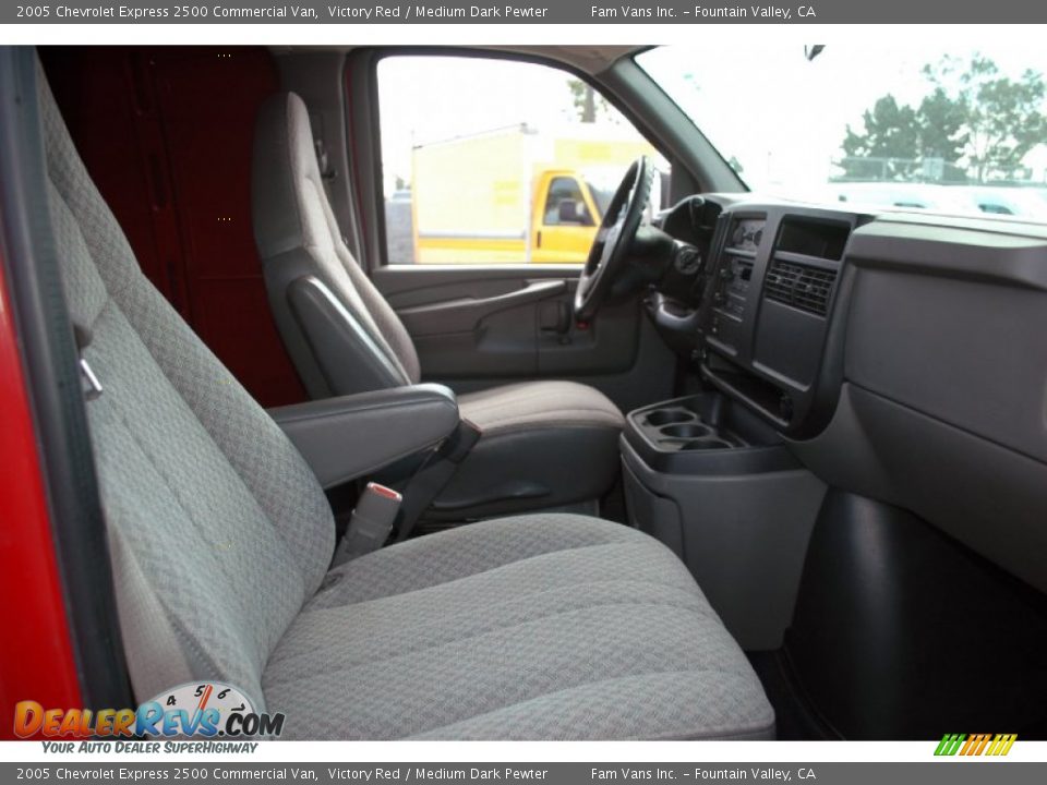 2005 Chevrolet Express 2500 Commercial Van Victory Red / Medium Dark Pewter Photo #14