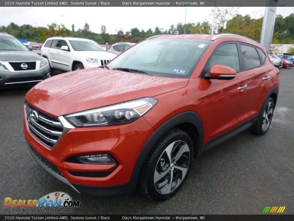 Front 3/4 View of 2016 Hyundai Tucson Limited AWD Photo #9