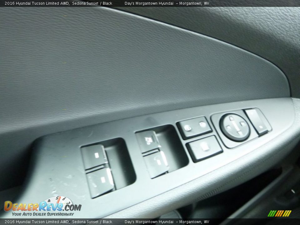 Controls of 2016 Hyundai Tucson Limited AWD Photo #18
