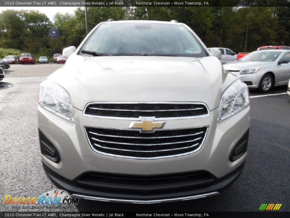 2016 Chevrolet Trax LT AWD Champagne Silver Metallic / Jet Black Photo #2