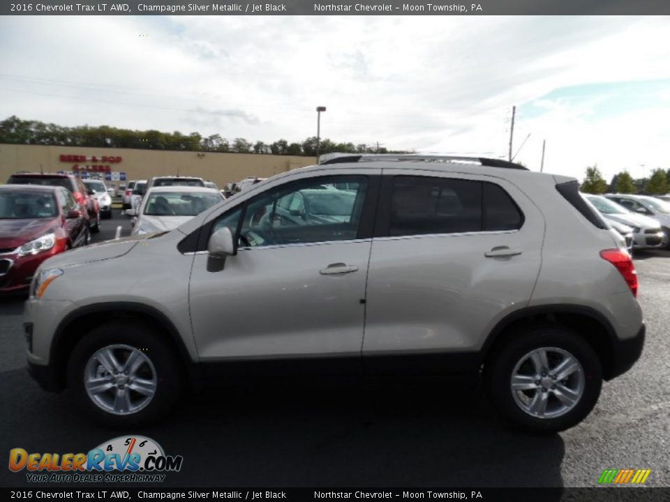 2016 Chevrolet Trax LT AWD Champagne Silver Metallic / Jet Black Photo #10