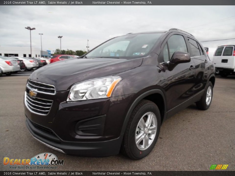Front 3/4 View of 2016 Chevrolet Trax LT AWD Photo #1