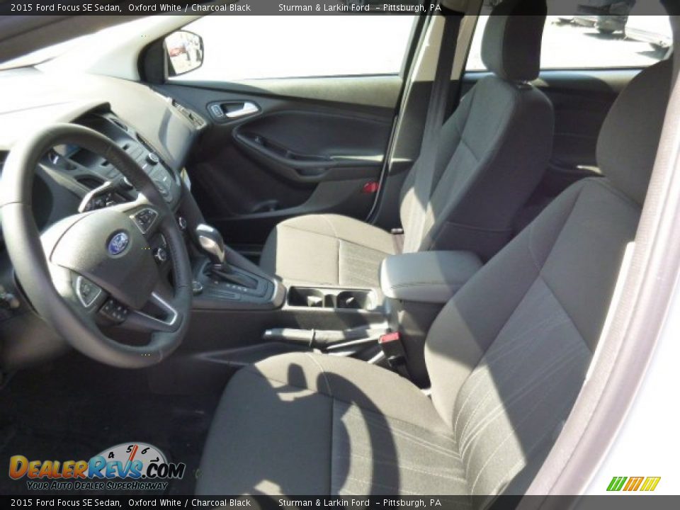 2015 Ford Focus SE Sedan Oxford White / Charcoal Black Photo #8