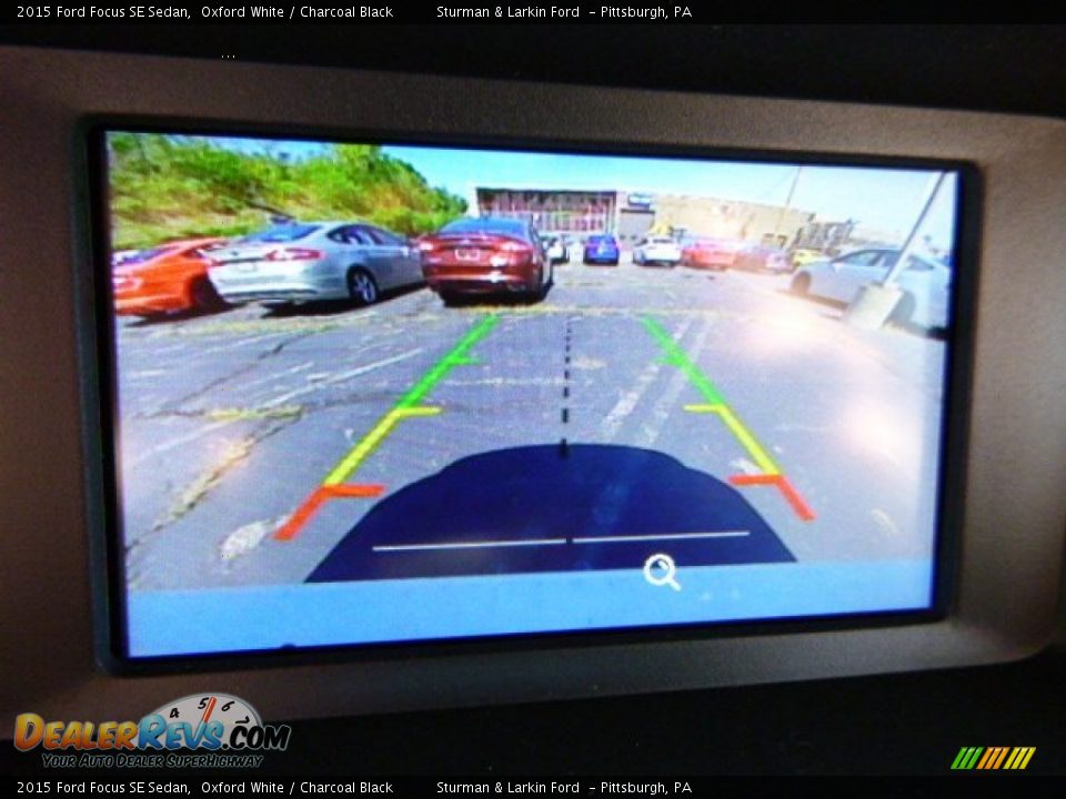 2015 Ford Focus SE Sedan Oxford White / Charcoal Black Photo #13