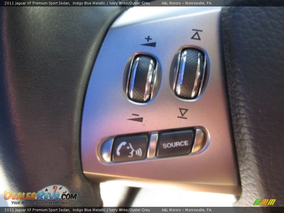 2011 Jaguar XF Premium Sport Sedan Indigo Blue Metallic / Ivory White/Oyster Grey Photo #18