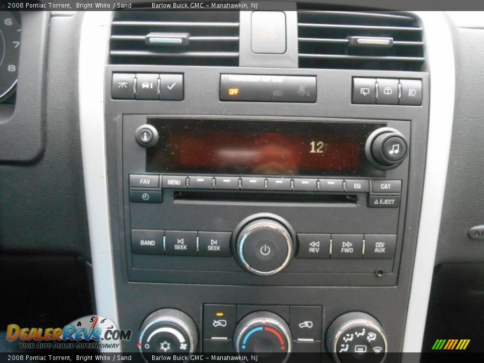 2008 Pontiac Torrent Bright White / Sand Photo #15