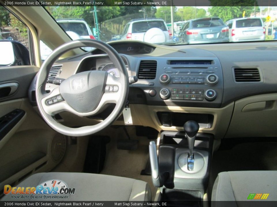 2006 Honda Civic EX Sedan Nighthawk Black Pearl / Ivory Photo #10
