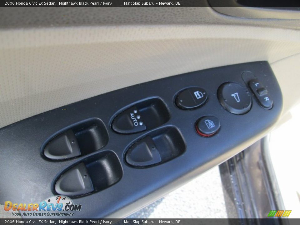 2006 Honda Civic EX Sedan Nighthawk Black Pearl / Ivory Photo #14