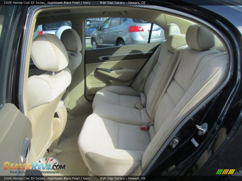 2006 Honda Civic EX Sedan Nighthawk Black Pearl / Ivory Photo #21