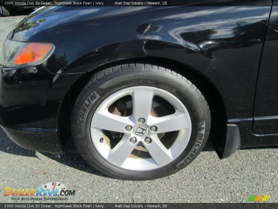 2006 Honda Civic EX Sedan Nighthawk Black Pearl / Ivory Photo #22