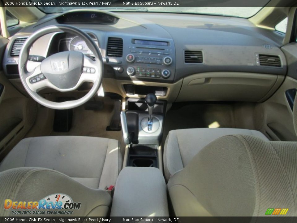 2006 Honda Civic EX Sedan Nighthawk Black Pearl / Ivory Photo #24