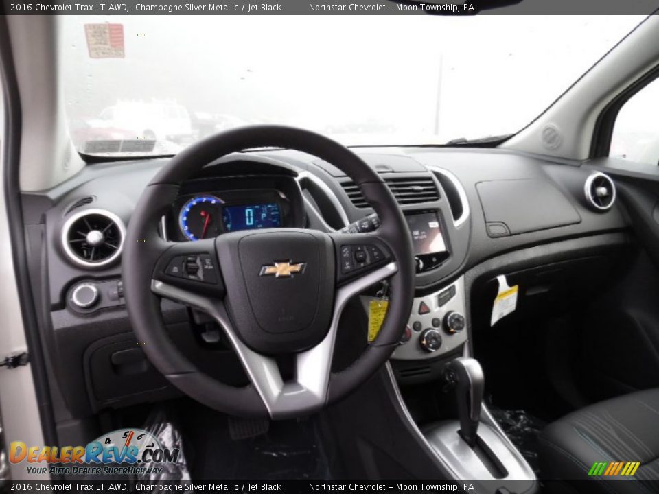 Dashboard of 2016 Chevrolet Trax LT AWD Photo #14