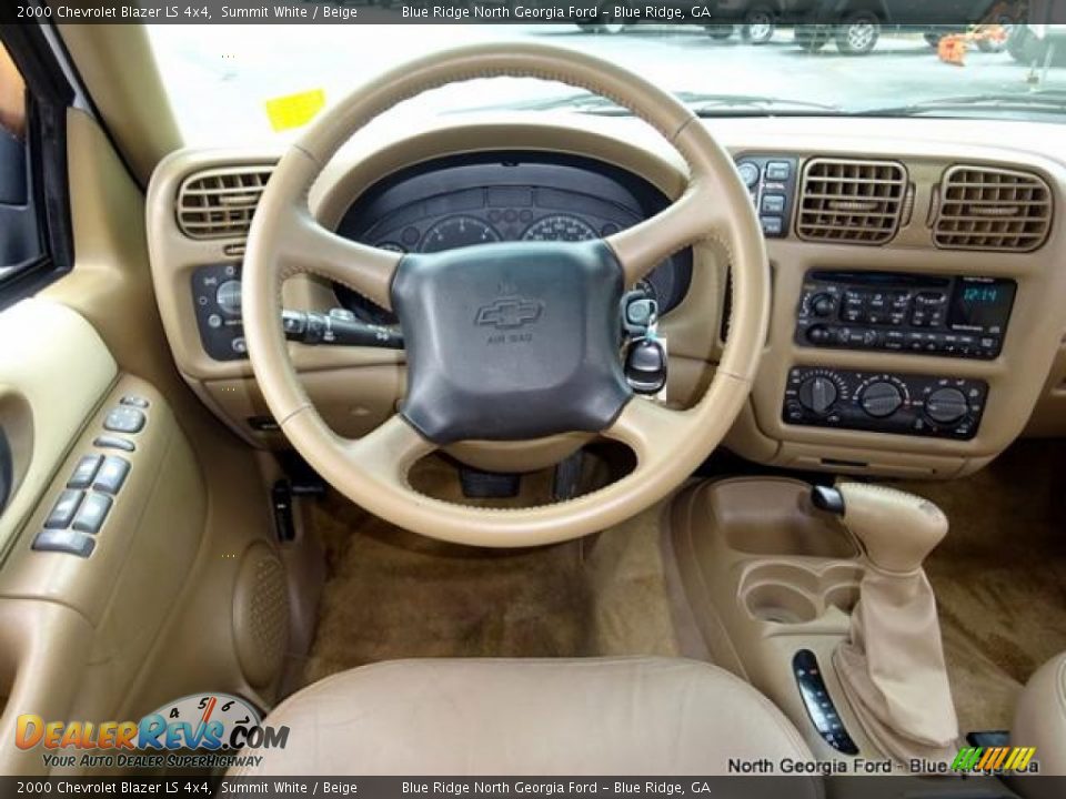 2000 Chevrolet Blazer LS 4x4 Summit White / Beige Photo #17