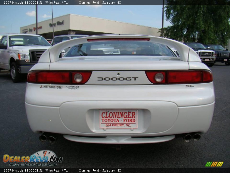 1997 Mitsubishi 3000GT SL White Pearl / Tan Photo #4