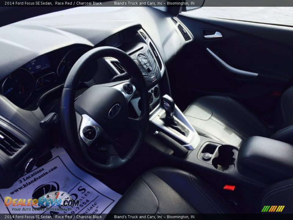 2014 Ford Focus SE Sedan Race Red / Charcoal Black Photo #7
