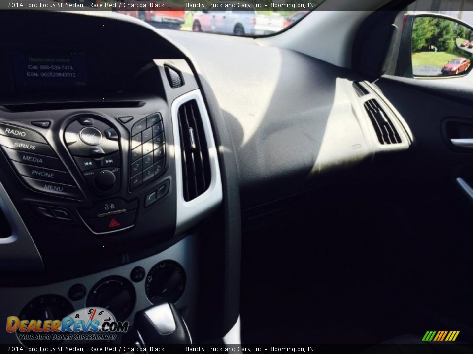 2014 Ford Focus SE Sedan Race Red / Charcoal Black Photo #12