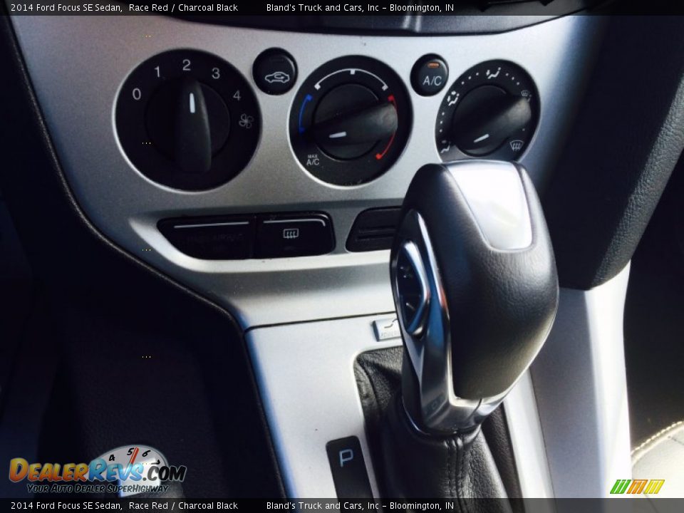 2014 Ford Focus SE Sedan Race Red / Charcoal Black Photo #16