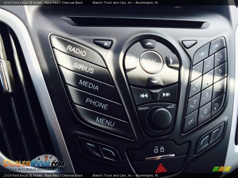 2014 Ford Focus SE Sedan Race Red / Charcoal Black Photo #28