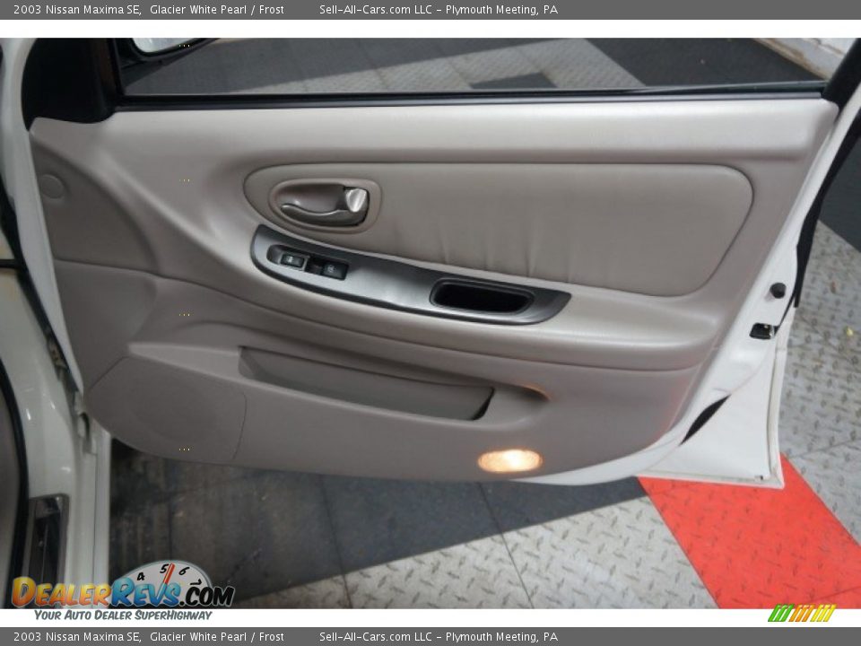2003 Nissan Maxima SE Glacier White Pearl / Frost Photo #18