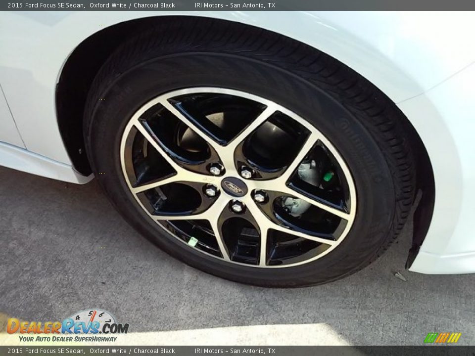 2015 Ford Focus SE Sedan Oxford White / Charcoal Black Photo #3
