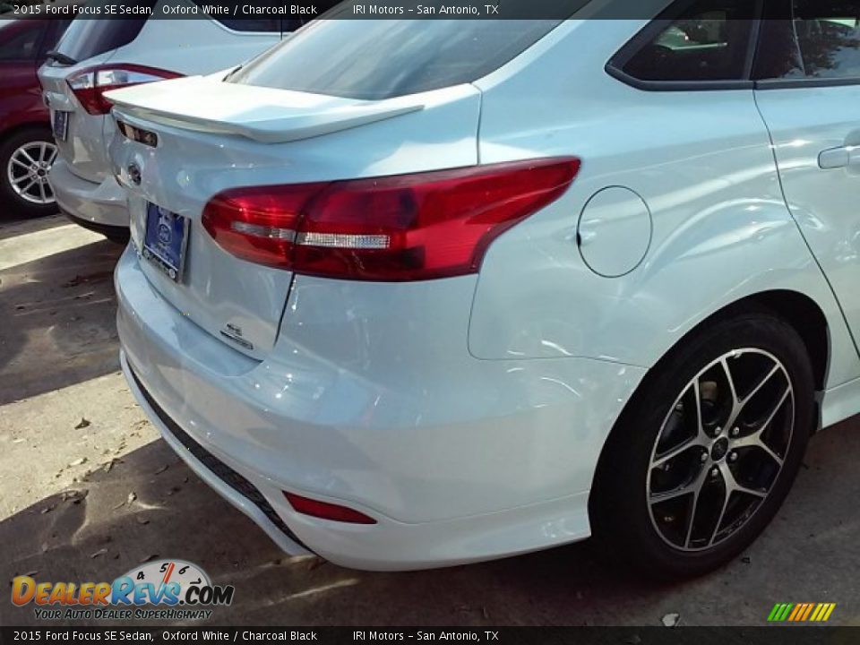 2015 Ford Focus SE Sedan Oxford White / Charcoal Black Photo #5